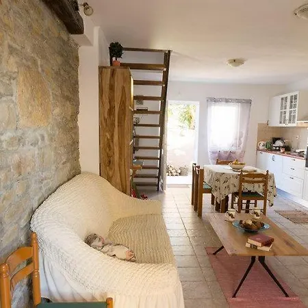 Holiday home House Rea With Bbq And Two Terrace