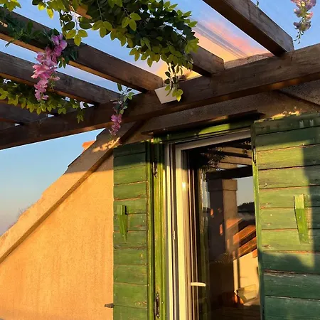 House Rea With Bbq And Two Terrace Holiday home *
