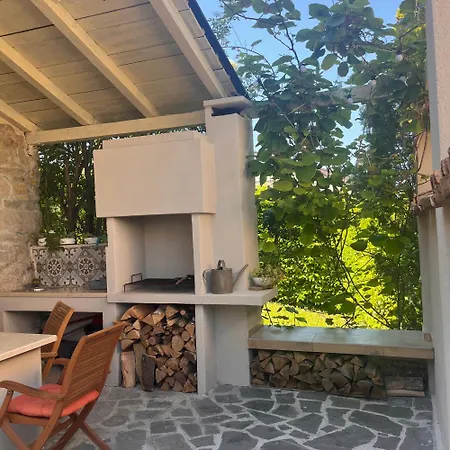 House Rea With Bbq And Two Terrace Holiday home